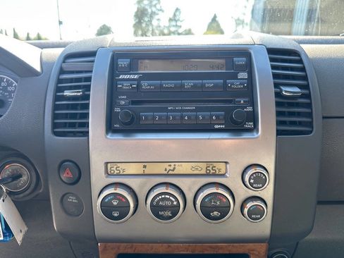 Used 2006 Nissan Pathfinder LE AWD/4WD image 13