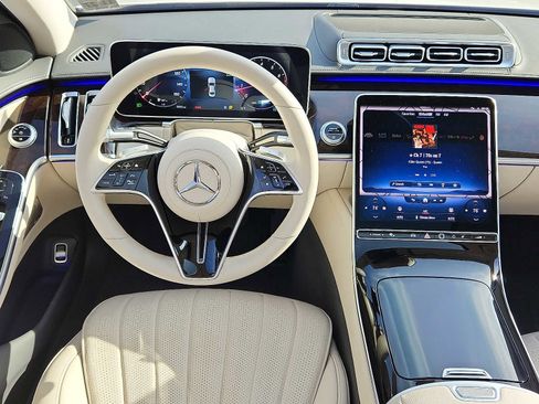 Used 2022 Mercedes-Benz S 580 4MATIC Sedan image 11