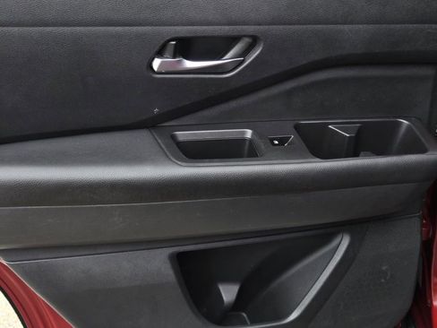 Certified 2022 Nissan Pathfinder SV w/ SV Premium Package image 12