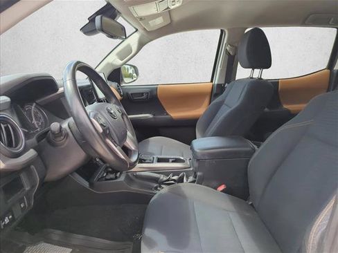 Used 2019 Toyota Tacoma SR5 image 16