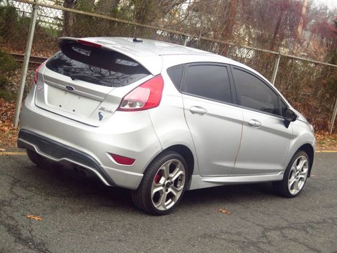Used 2012 Ford Fiesta SE FWD image 8
