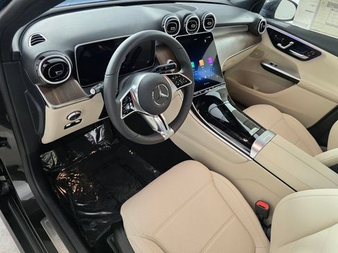 New 2027 Mercedes-Benz GLC 300 image 7