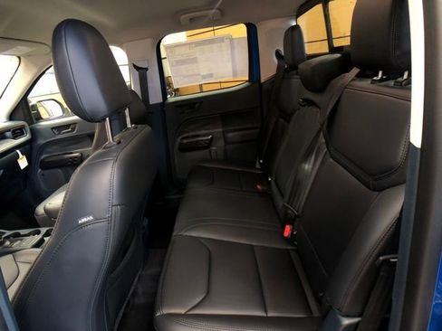 New 2026 Ford Maverick Lariat w/ Black Appearance Package image 21