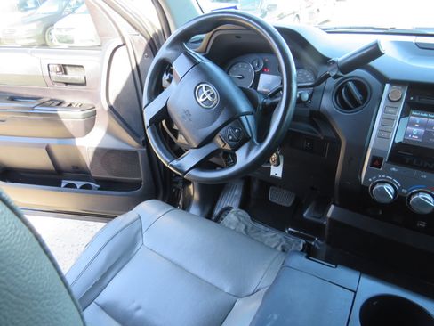 Used 2016 Toyota Tundra SR5 image 34