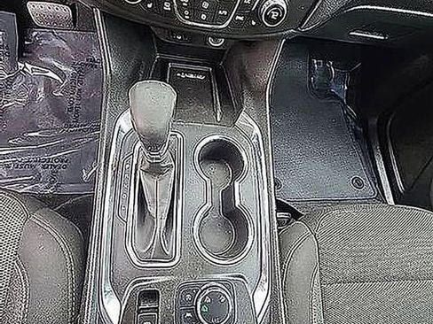 Used 2023 Chevrolet Traverse LT image 31