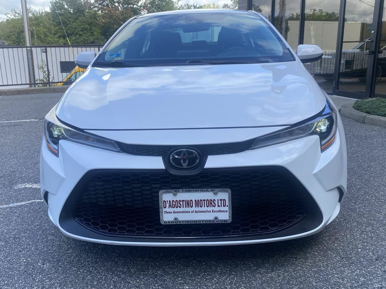 Used 2021 Toyota Corolla LE w/ Carpet Mat Package (TMS) FWD image 5