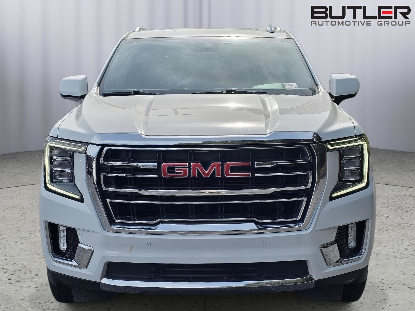 Used 2023 GMC Yukon SLT RWD image 2