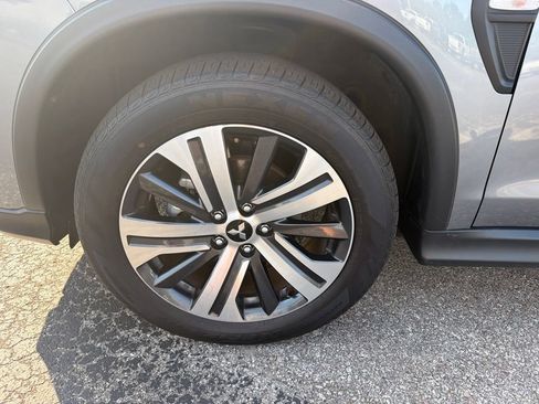 Used 2025 Mitsubishi Outlander Sport ES AWD/4WD image 9