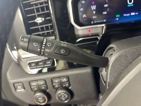 New 2026 Chevrolet Silverado 1500 High Country w/ Midnight Edition AWD/4WD image 11