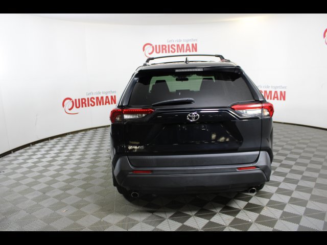 Used 2019 Toyota RAV4 LE FWD image 7