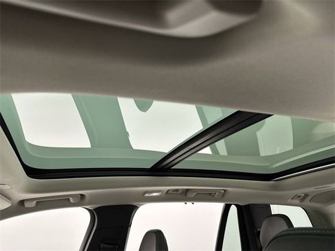 Certified 2023 Volvo XC90 B6 Ultimate w/ Protection Package Premier image 22