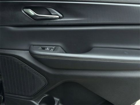 Used 2024 Jeep Grand Cherokee L Laredo image 39