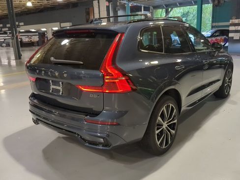 Used 2025 Volvo XC60 B5 Plus AWD/4WD image 8