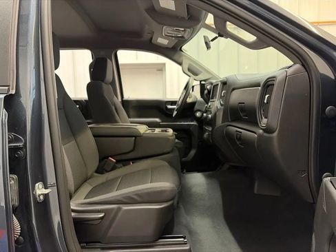 Used 2020 Chevrolet Silverado 1500 Custom w/ Custom Value Package AWD/4WD image 21