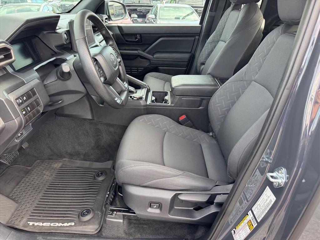 Used 2025 Toyota Tacoma SR AWD/4WD image 12