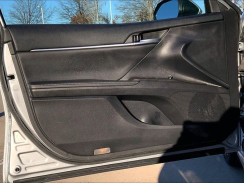 Used 2023 Toyota Camry XSE FWD image 40