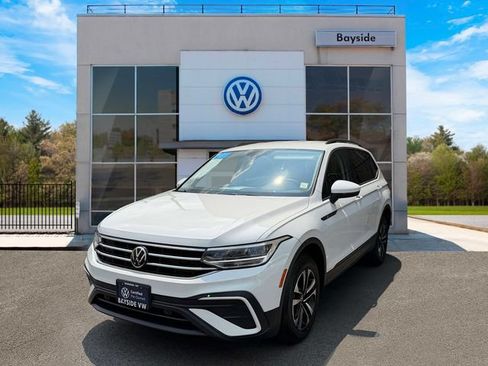 Certified 2022 Volkswagen Tiguan S w/ Driver Assistance Package AWD/4WD image 4