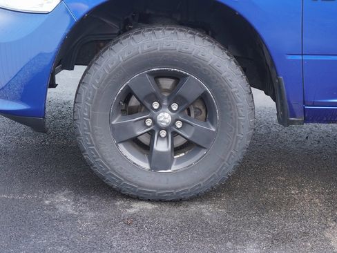 Used 2017 RAM 1500 Express image 6