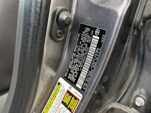 Used 2019 Toyota Camry LE w/ Carpet Mat Package FWD image 32