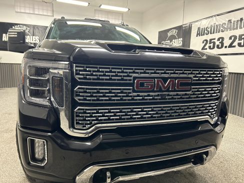 Used 2021 GMC Sierra 3500 Denali w/ Denali Black Diamond Edition image 2