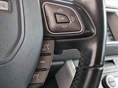 Used 2014 Land Rover Range Rover Evoque Pure Plus image 17