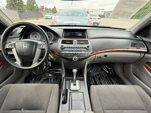 Used 2012 Honda Accord EX image 3