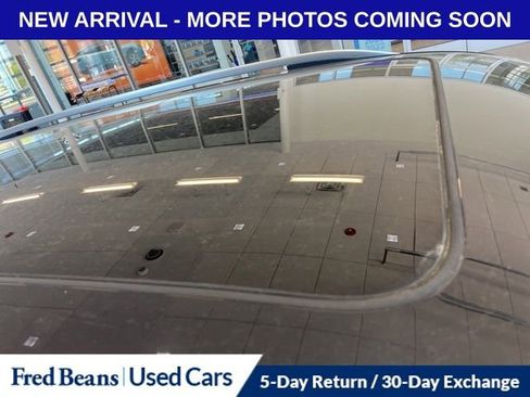 Used 2022 Volkswagen Tiguan SE w/ Panoramic Sunroof Package AWD/4WD image 5