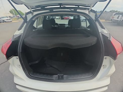 Used 2024 Nissan Kicks SV w/ Interior Electronics Package FWD image 29
