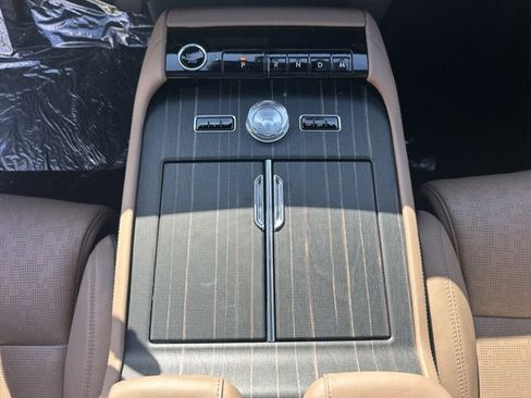 New 2026 Lincoln Navigator Black Label AWD/4WD image 18