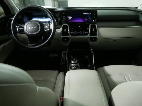 Used 2023 Kia Sorento SX Prestige w/ Panoramic Sunroof Package AWD/4WD image 20