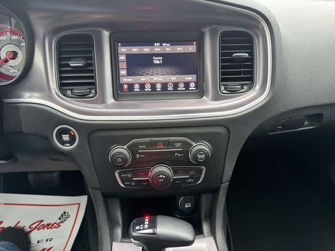 Used 2020 Dodge Charger SXT w/ Blacktop Package image 30