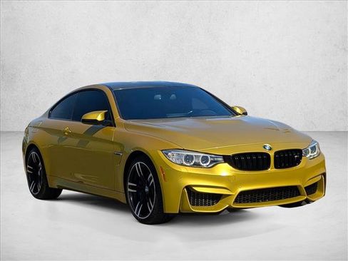 Used 2017 BMW M4 Coupe image 3