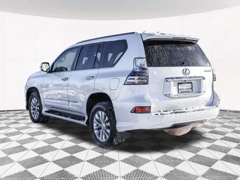 Used 2015 Lexus GX 460 image 14