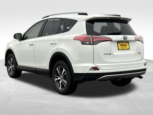 Used 2018 Toyota RAV4 XLE image 5