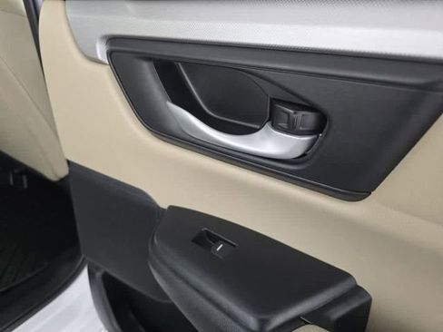 Used 2020 Honda CR-V LX image 10
