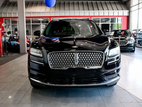 Used 2021 Lincoln Nautilus Reserve FWD image 2