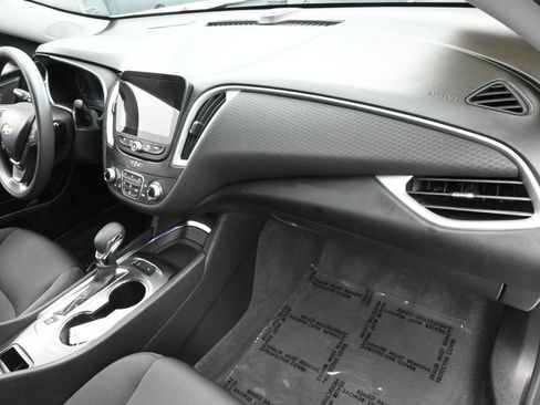 Used 2024 Chevrolet Malibu LT FWD image 42