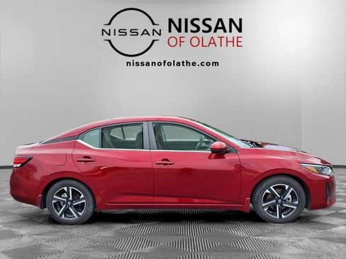 Used 2024 Nissan Sentra SV FWD image 29
