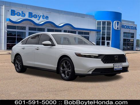 Certified 2023 Honda Accord EX image 1