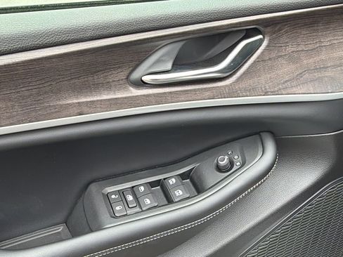 New 2026 Jeep Grand Cherokee Altitude AWD/4WD image 10