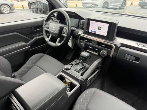 Used 2025 Toyota Tacoma SR5 image 19