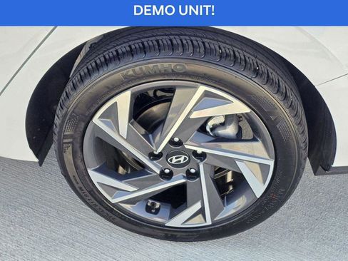 Certified 2025 Hyundai Elantra Sport FWD image 34