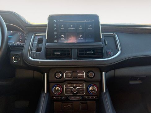 Used 2023 Chevrolet Suburban Premier image 5