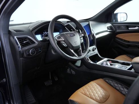 Certified 2024 Ford Edge Titanium w/ Titanium Elite Package AWD/4WD image 15