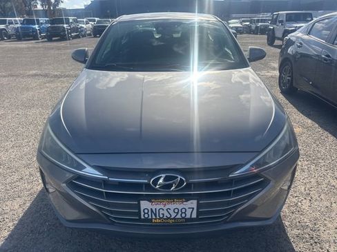 Used 2020 Hyundai Elantra SE w/ Cargo Package (C1) image 2