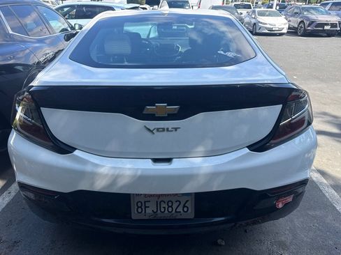 Used 2018 Chevrolet Volt LT FWD image 8