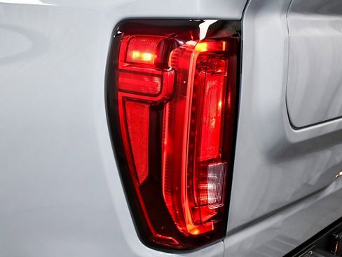 Used 2024 GMC Sierra 1500 AT4 w/ Technology Package image 95