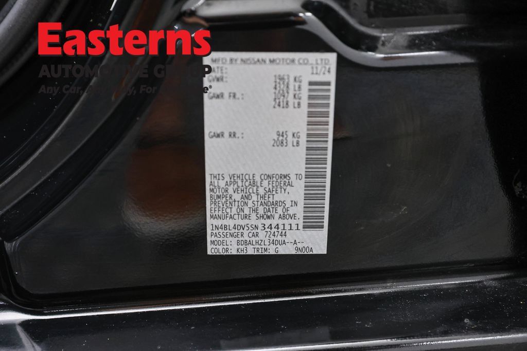 Used 2025 Nissan Altima 2.5 SV FWD image 35