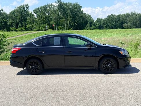 Used 2019 Nissan Sentra SV FWD image 34