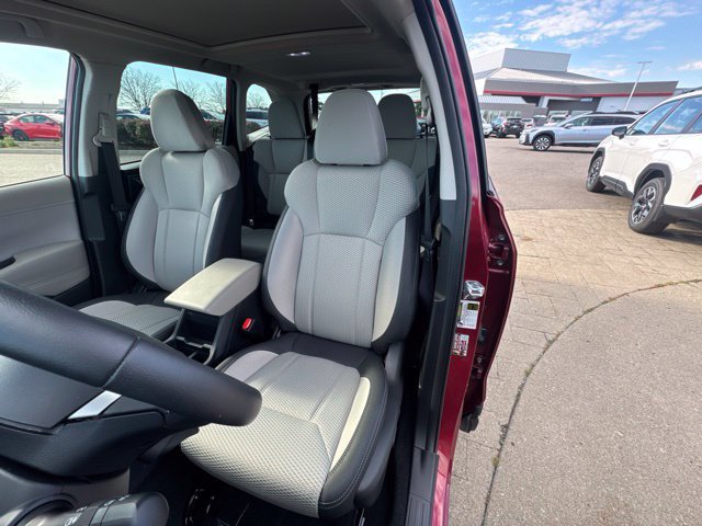 Used 2024 Subaru Forester Premium AWD/4WD image 11